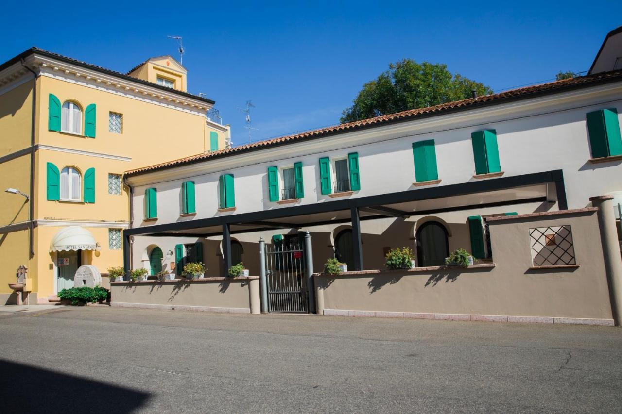 Hotel San Genesio Fabbrico Exterior foto